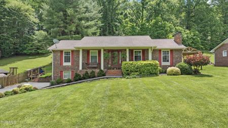 5009 Surrey Drive