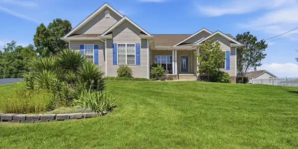 20 Vesta Sue Court