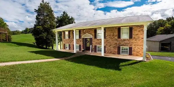 145 Pinecrest Road