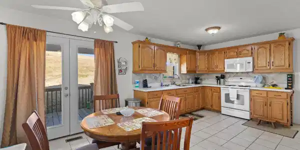 Image 3: 010-1370RavenHillRoad-Tazewell-TN-37879-