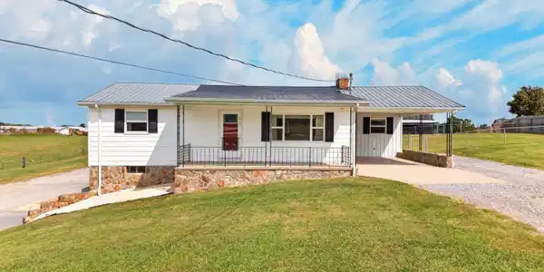 215 White Sands Road