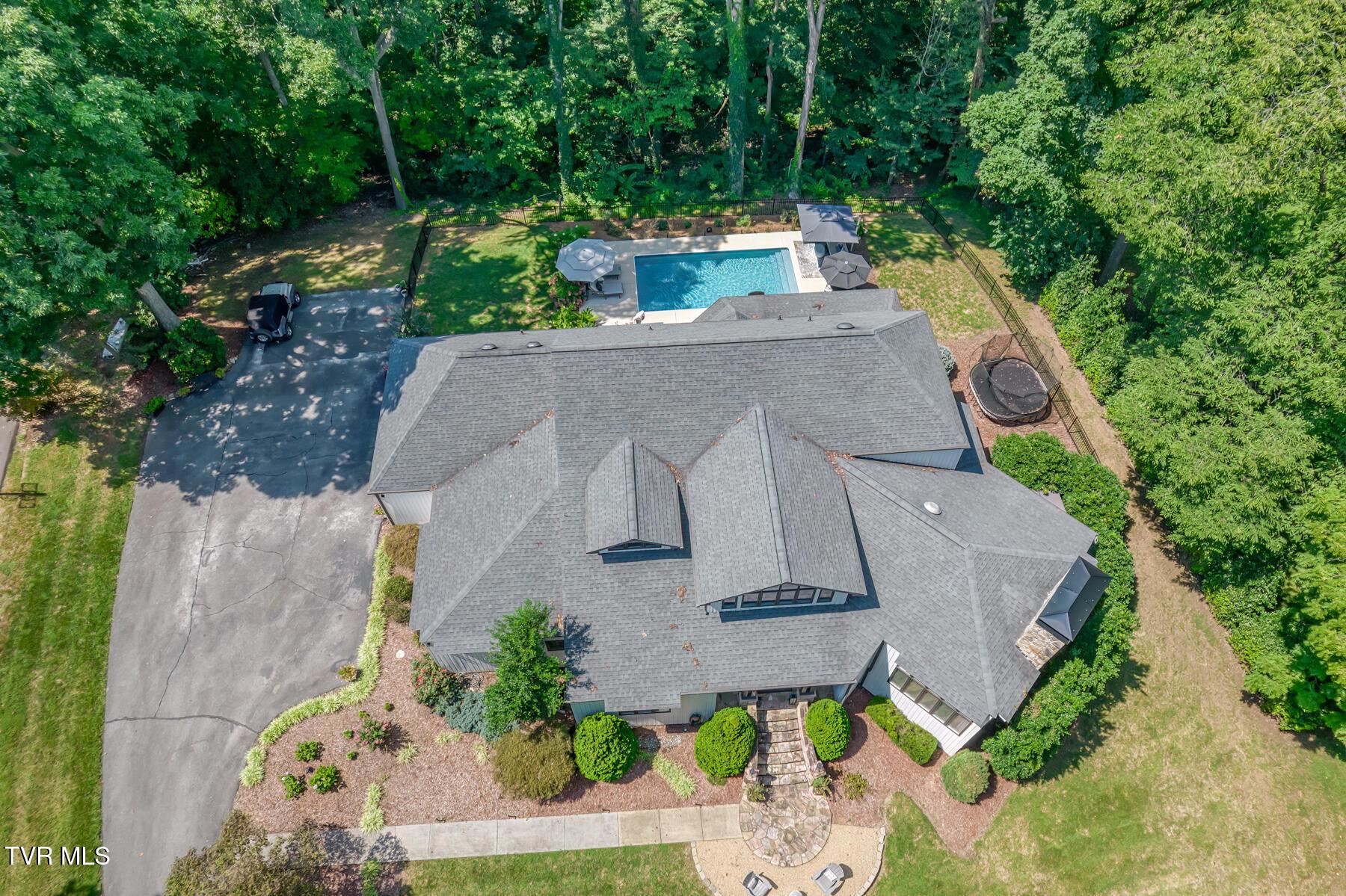 Image 3: 3612 Honeywood Dr