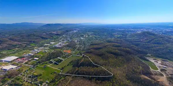 Image 3: DJI_20260409172828_0262_D