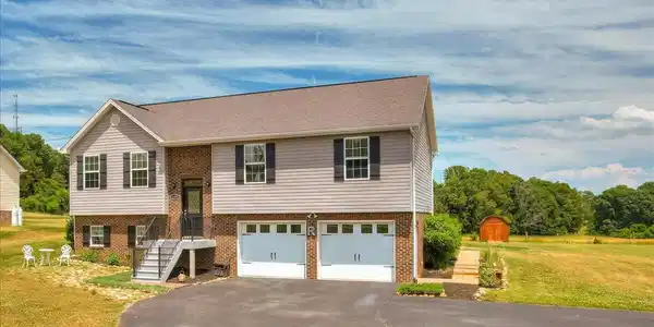 1156 Henderson Court