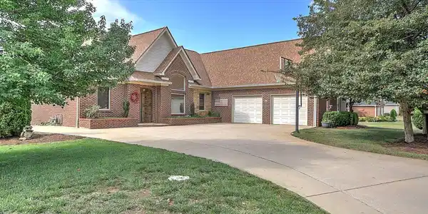 30 East Dale Court