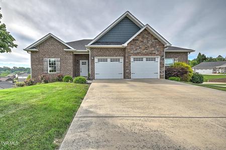 1030 Savin Falls