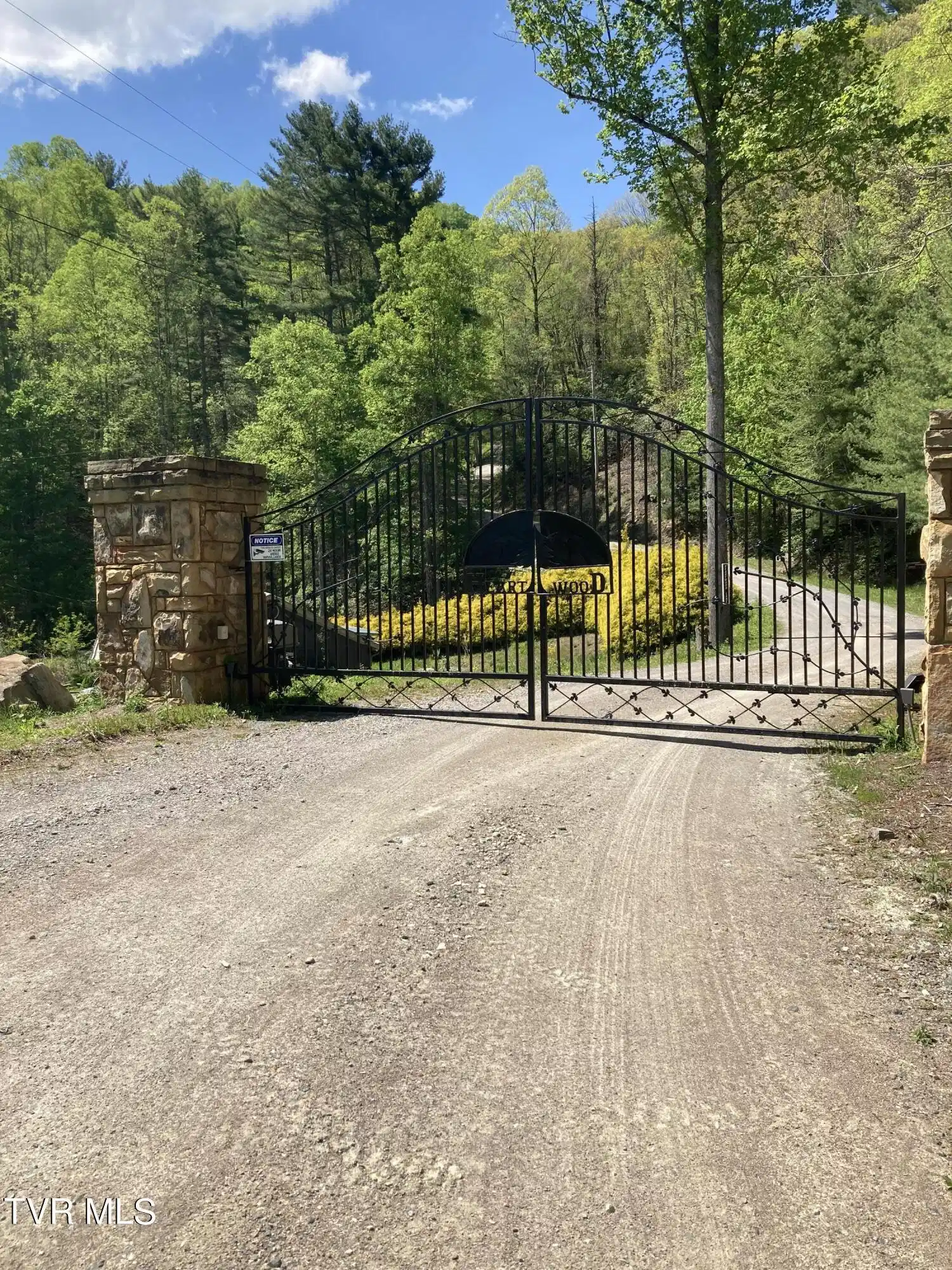 Image 1: Heartwood Gate entry
