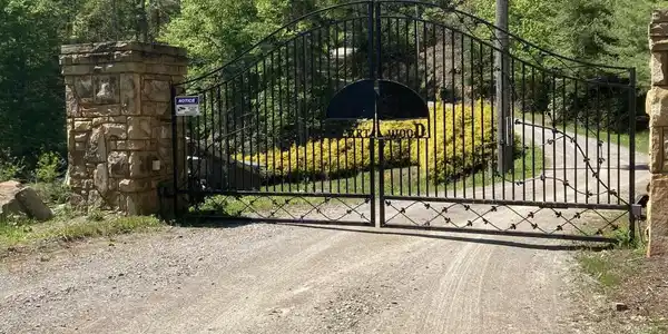 1008 Locust Lane