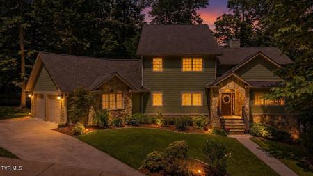 412 Shade Tree Way