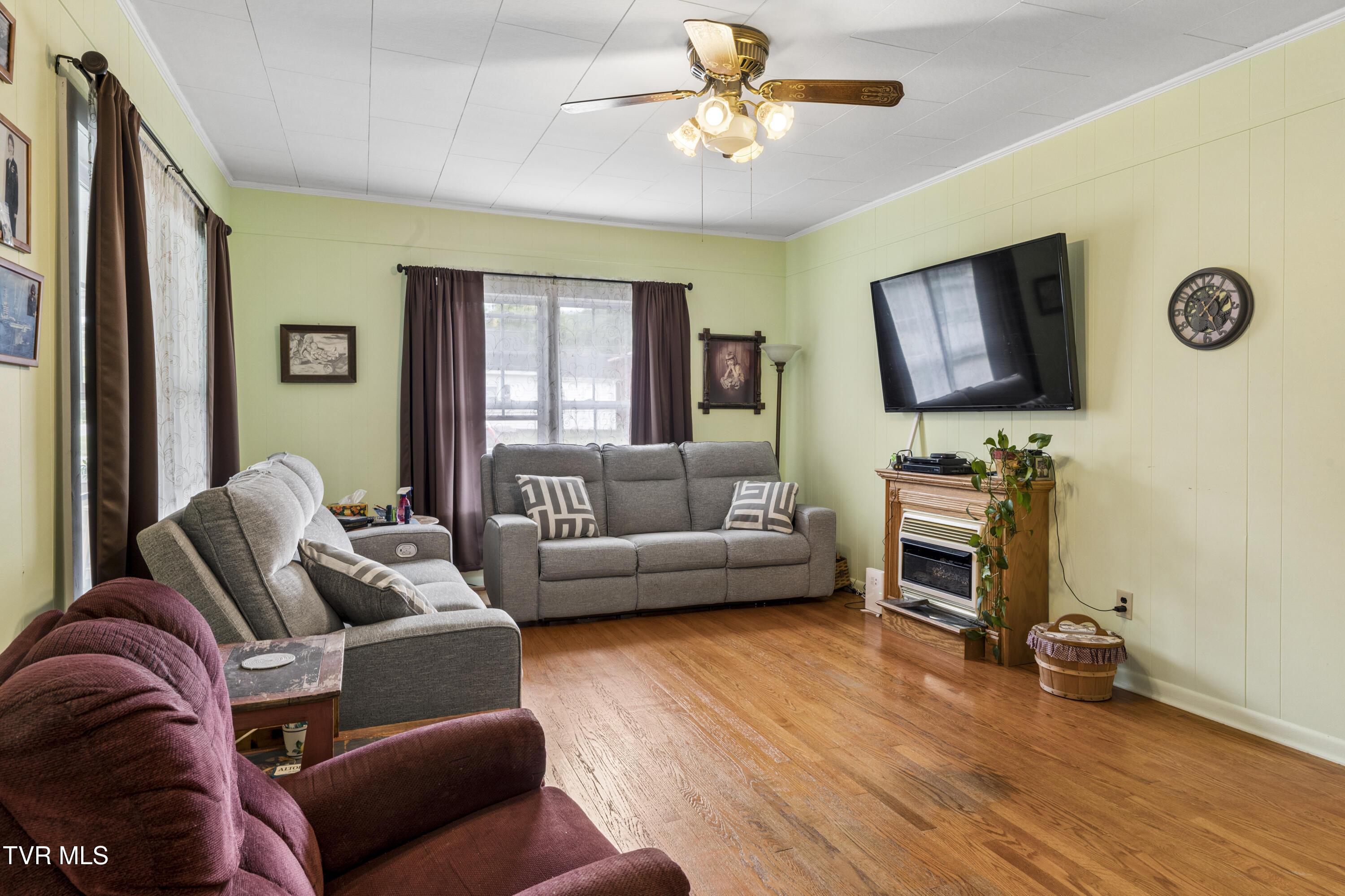 Image 4: RockCreekRd-32