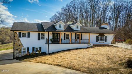 1120 Kinzer Lane