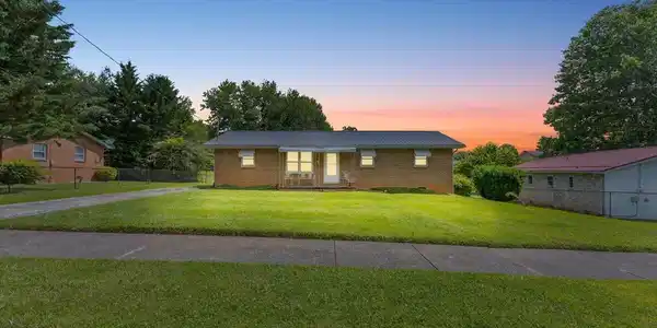 313 Peach Blossom Court