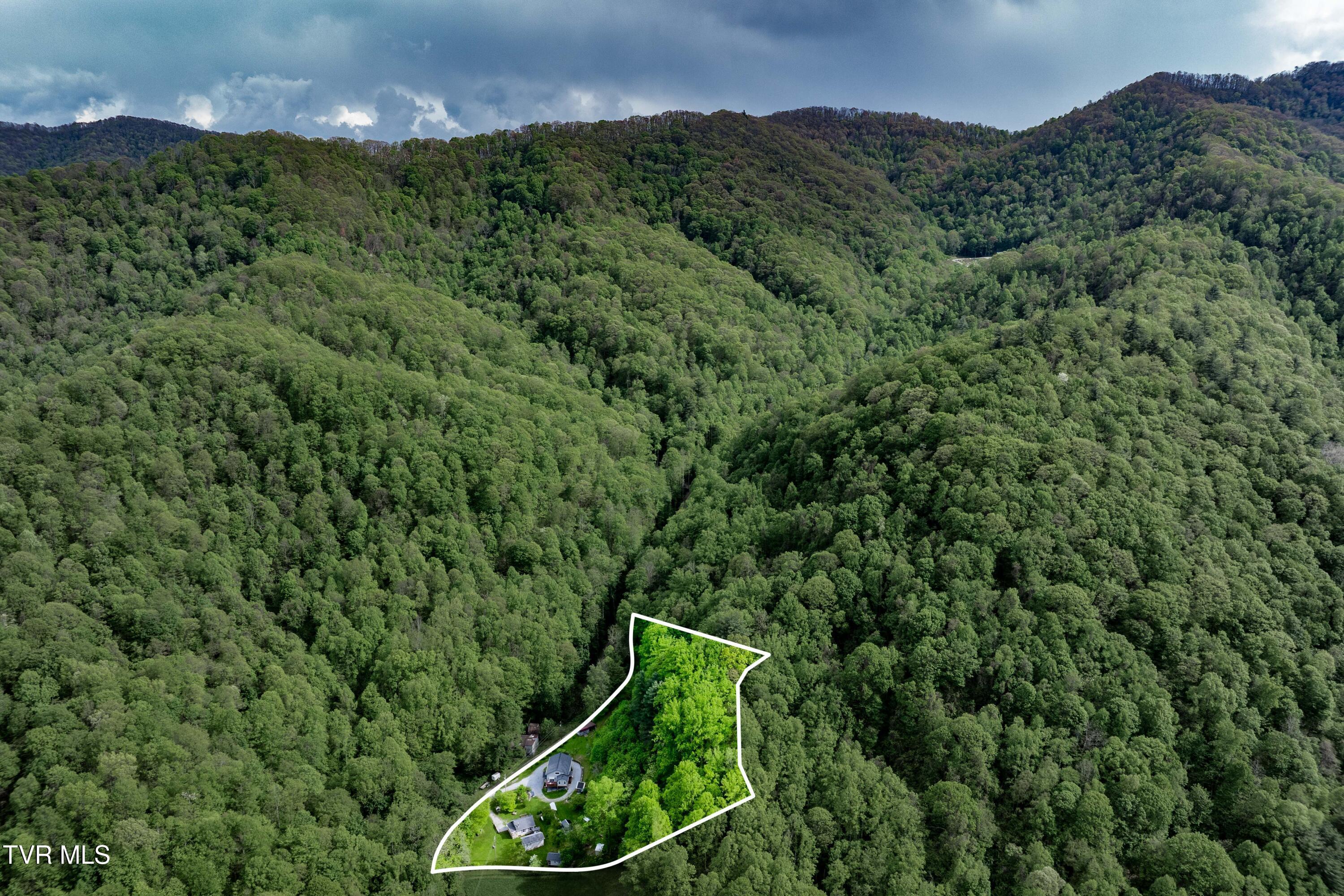 Image 4: 150 Rice Road (3 of 124)