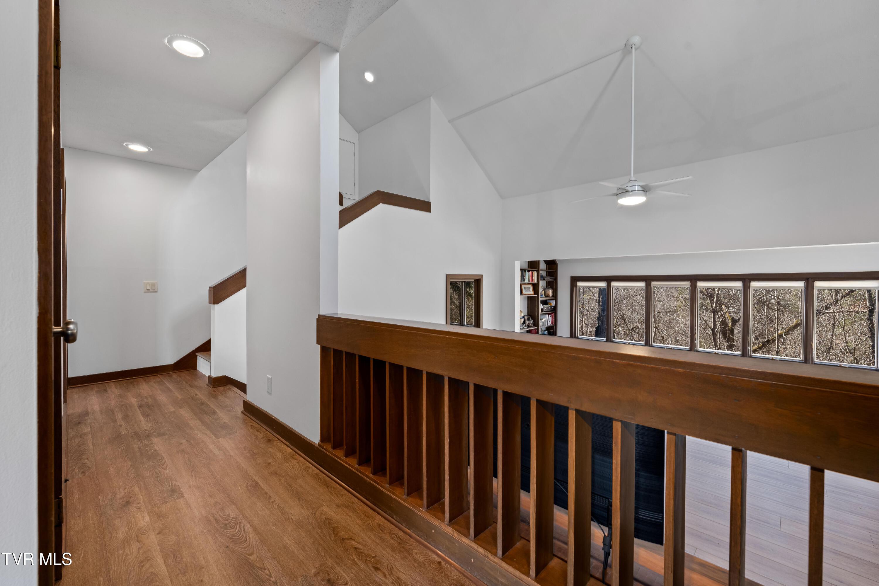 Image 3: 15 Crown Circle (35 of 67)