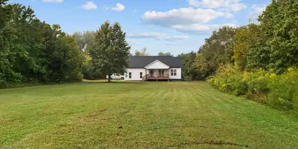 3218 Old Newport Highway