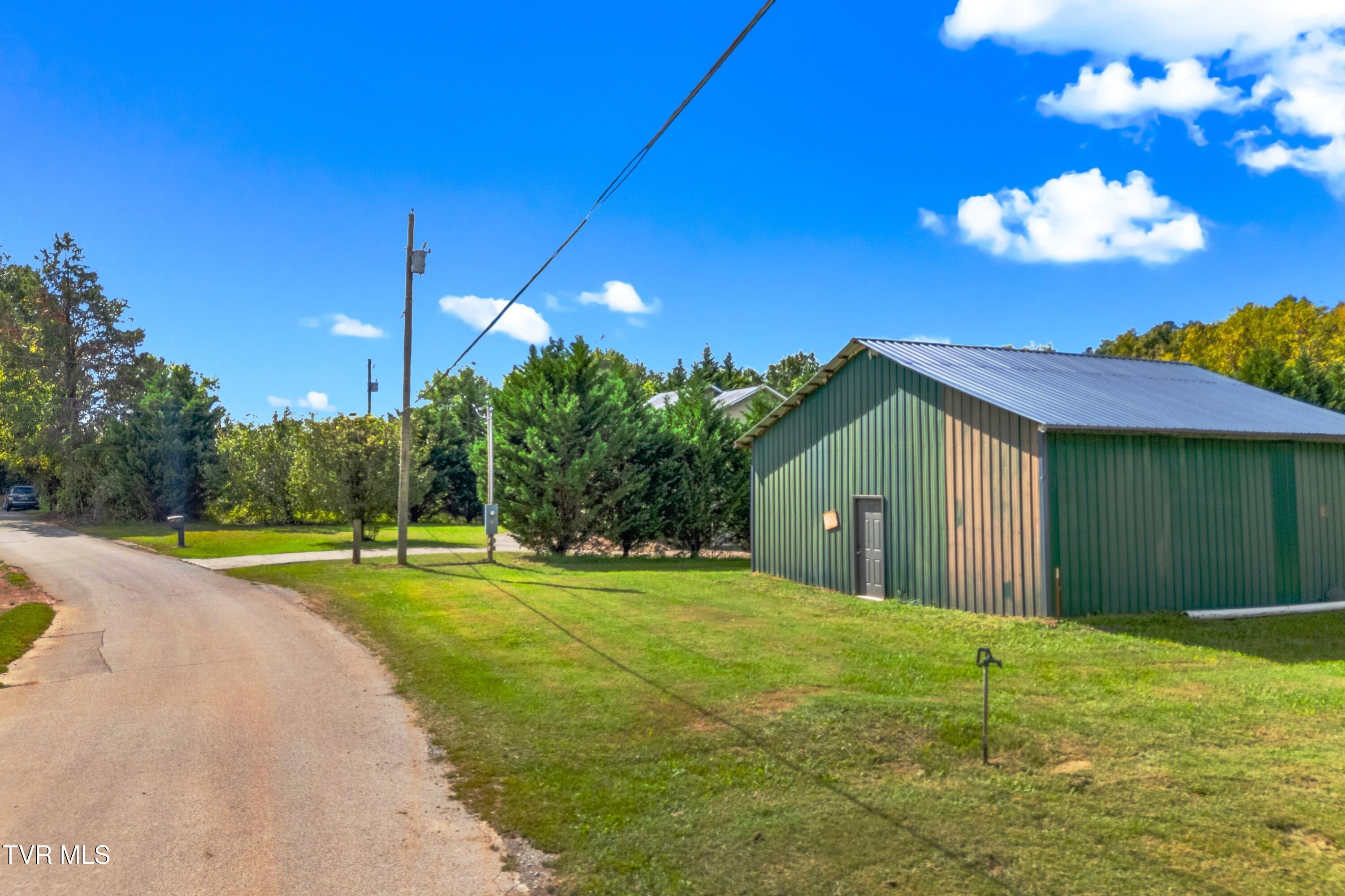 Image 4: 001-LivingstonLane-TN-37809-SMALL