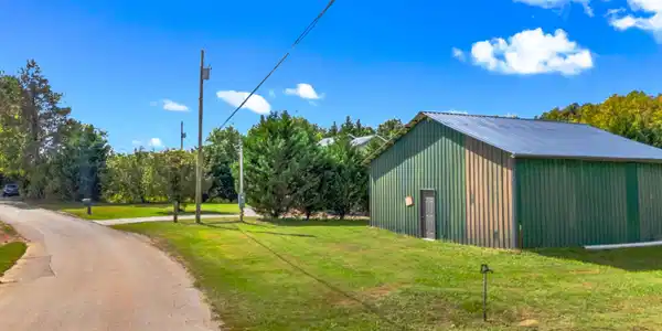 Image 4: 001-LivingstonLane-TN-37809-SMALL