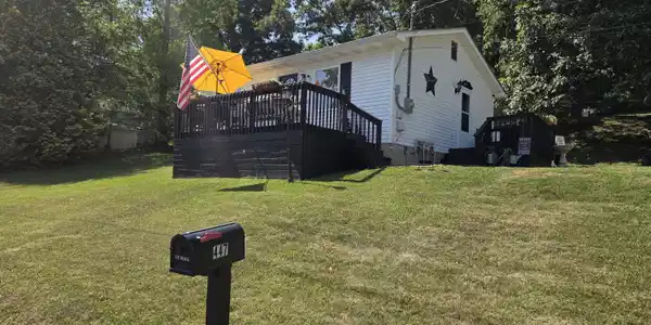 447 Pine Street