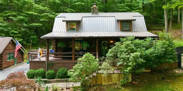 Image 2: 2_5400 wedgewood dr-9