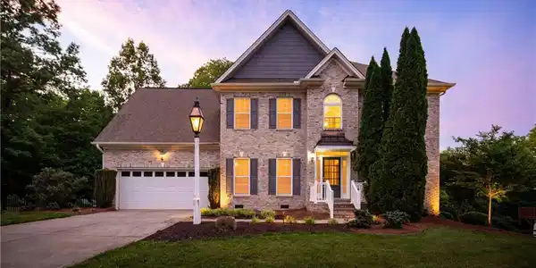 Image 2: 112 Scenic Ridge Pl