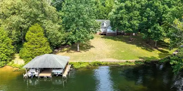 Image 3: Double Boat Life and Dock