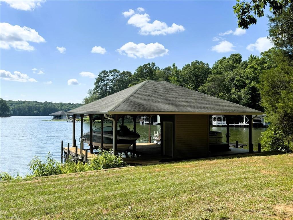 Image 4: Double Boat Life and Dock