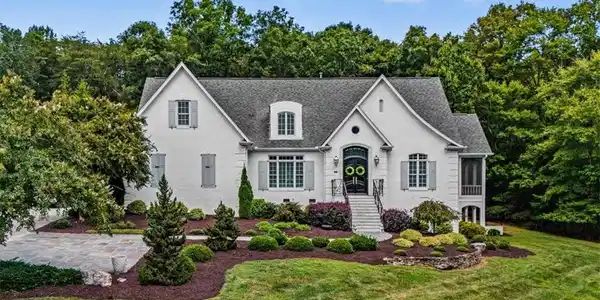 2550 Mountain Lake Road