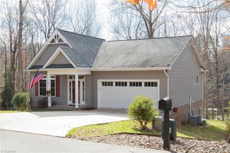 389 Lakepoint Drive