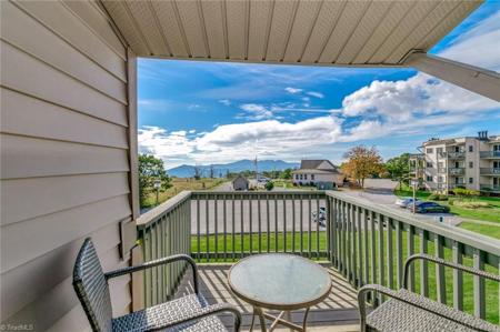 301 Pinnacle Inn Road