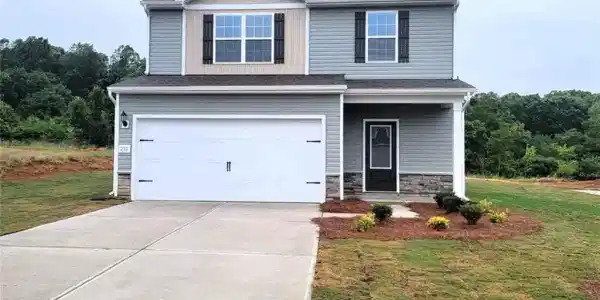 252 Macintosh Drive