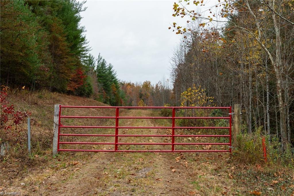 Image 3: Entrance off Hwy. 421
