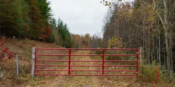 Image 3: Entrance off Hwy. 421