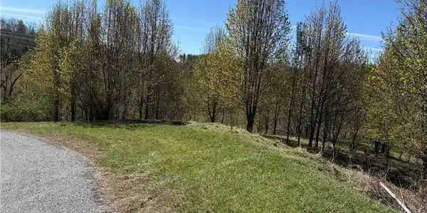 Image 3: Paved Road Access to Lot 22