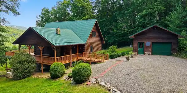 307 Lauri Lane