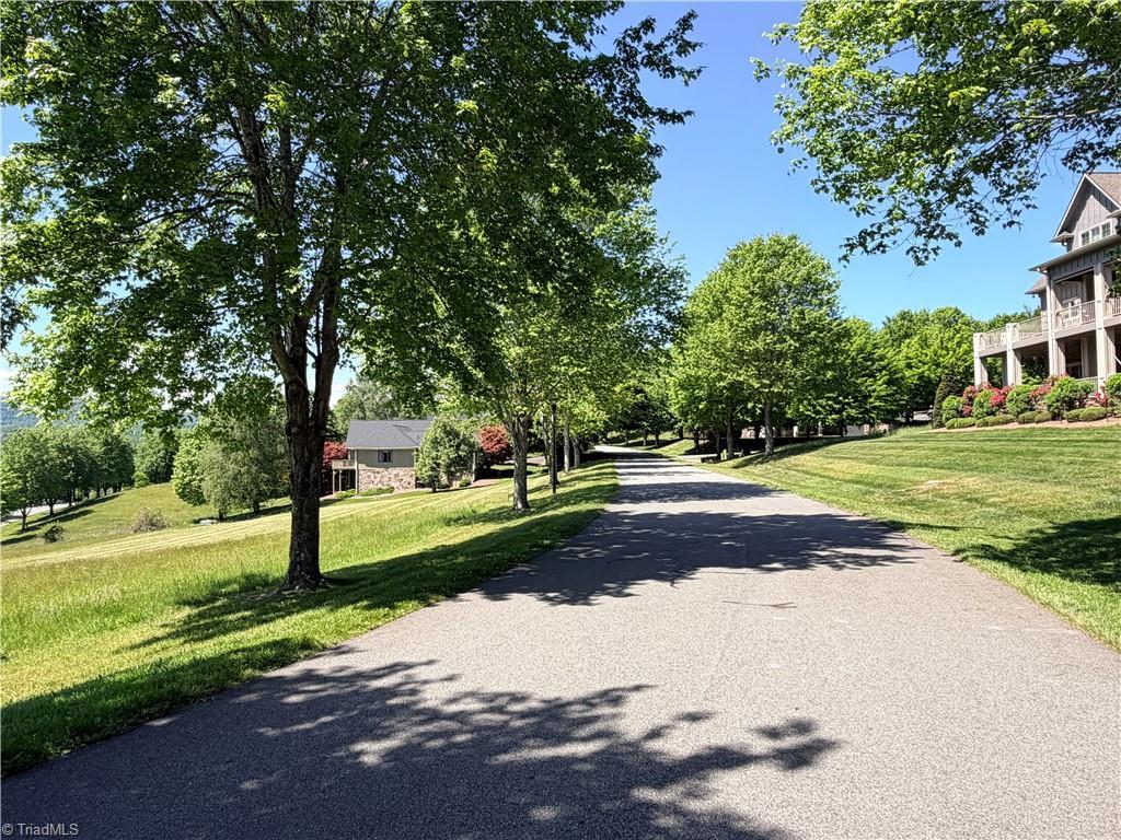 Image 4: Easy Paved Road Access