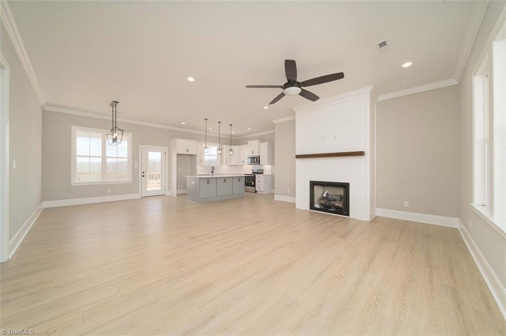 Image 2: Living Room