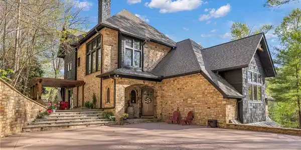 148 Hardwood Hill Drive