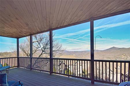 228 Pleasant View Boulevard