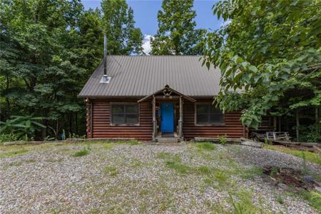 395 Green Point Lane