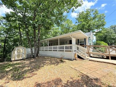 438 Dogwood Circle
