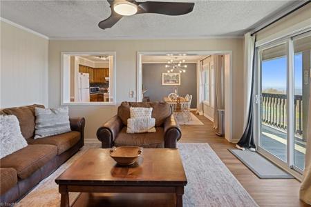 301 Pinnacle Inn Road