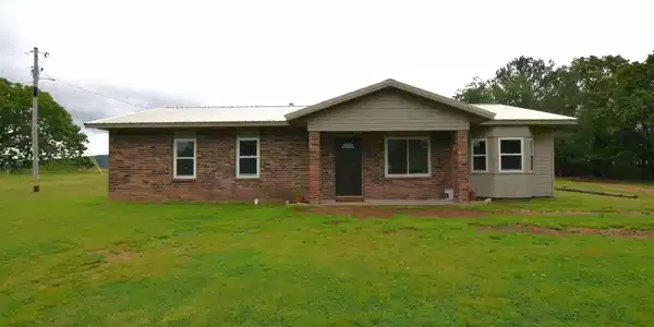 477837 Hwy 51