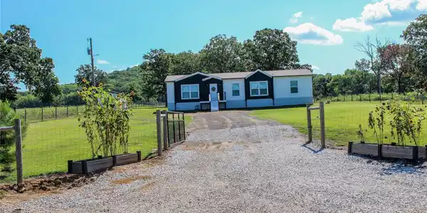111937 S 4300 Road