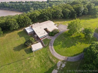 418391 E 1215 Road