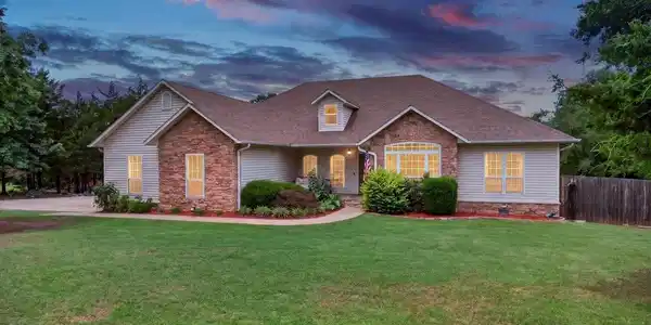 34800 Wolf Trail