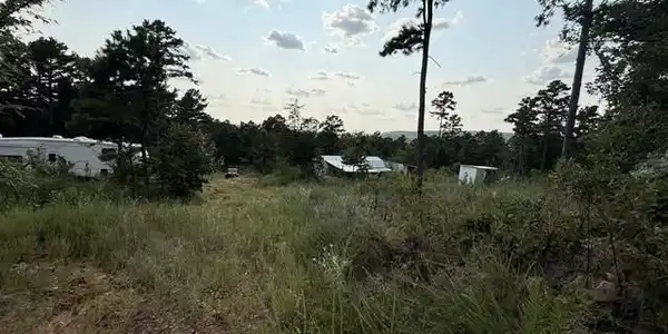 Image 4: Additional content