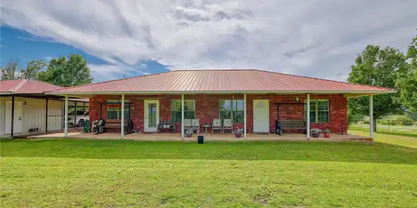 Image 3: Front view of home