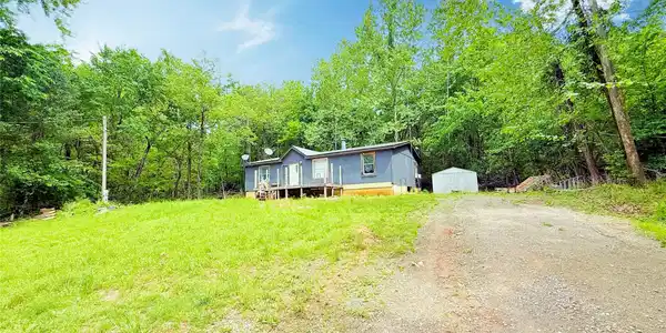 22 Holiday Lane
