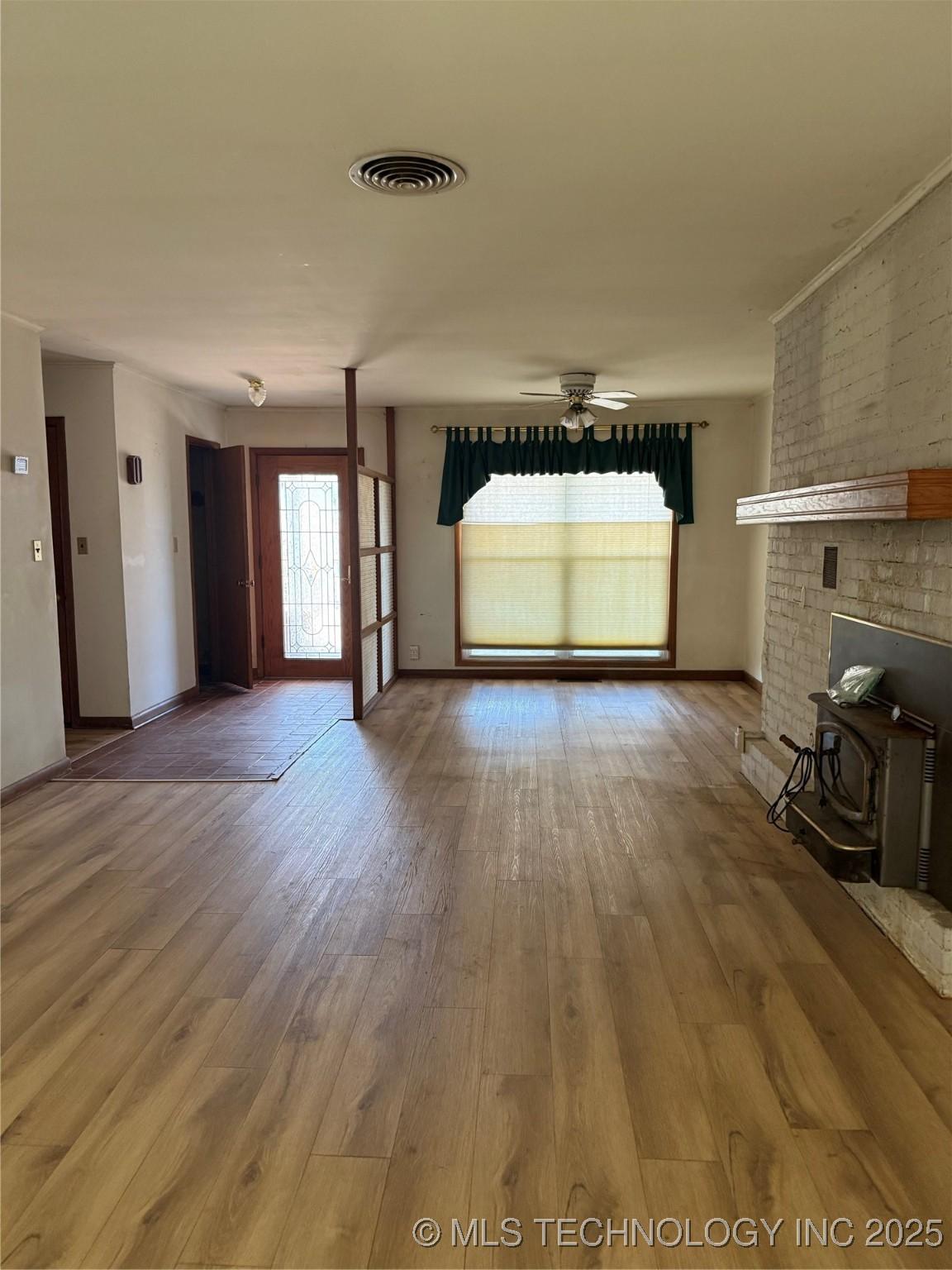 Image 3: Combo Living Toom