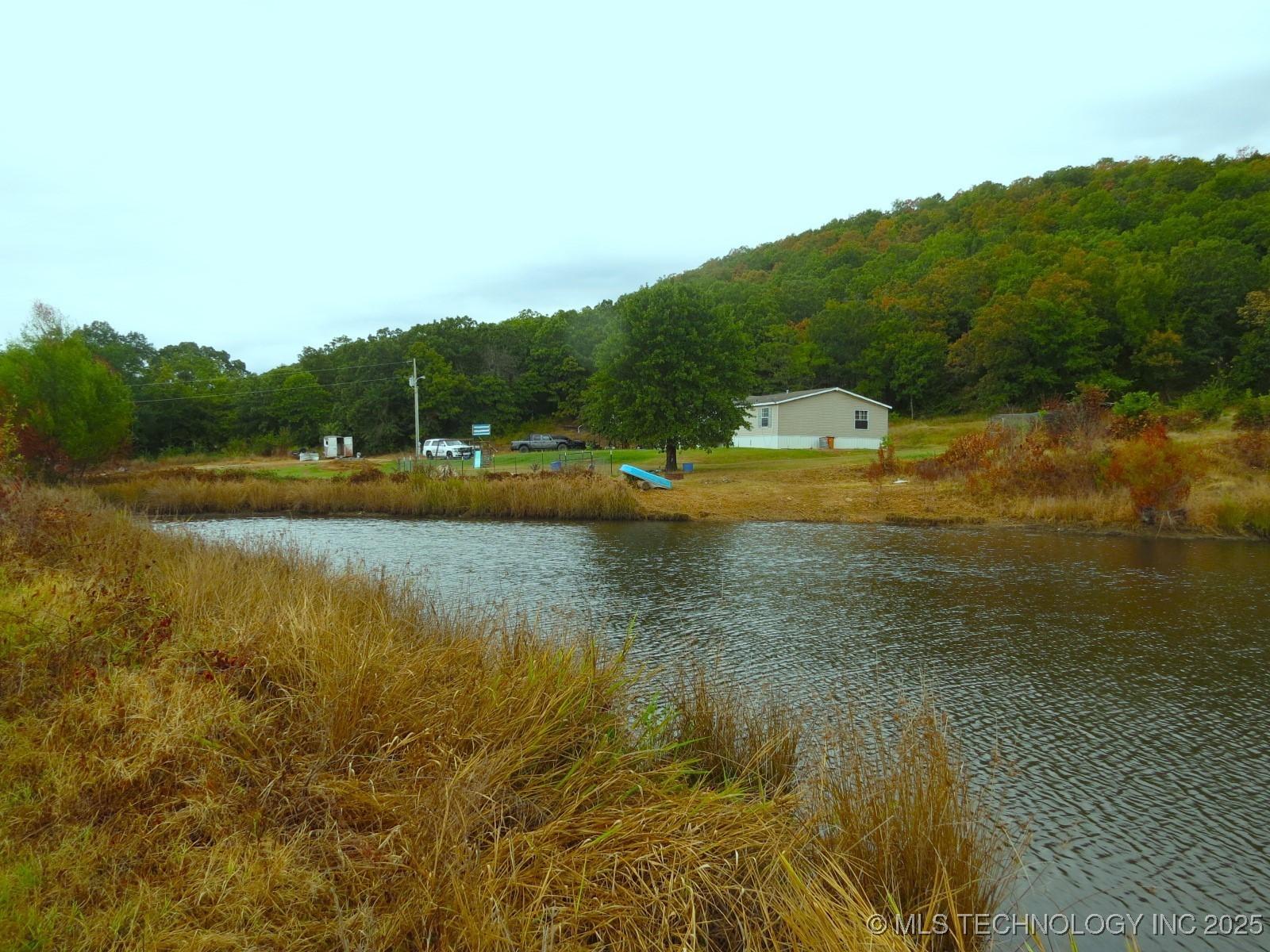 Image 3: inviting setting